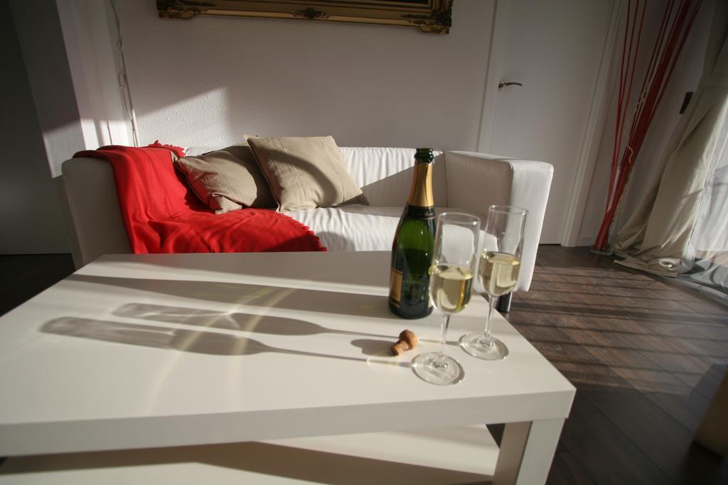 Near Clot & Sagrada Familia Apartment Βαρκελώνη Δωμάτιο φωτογραφία